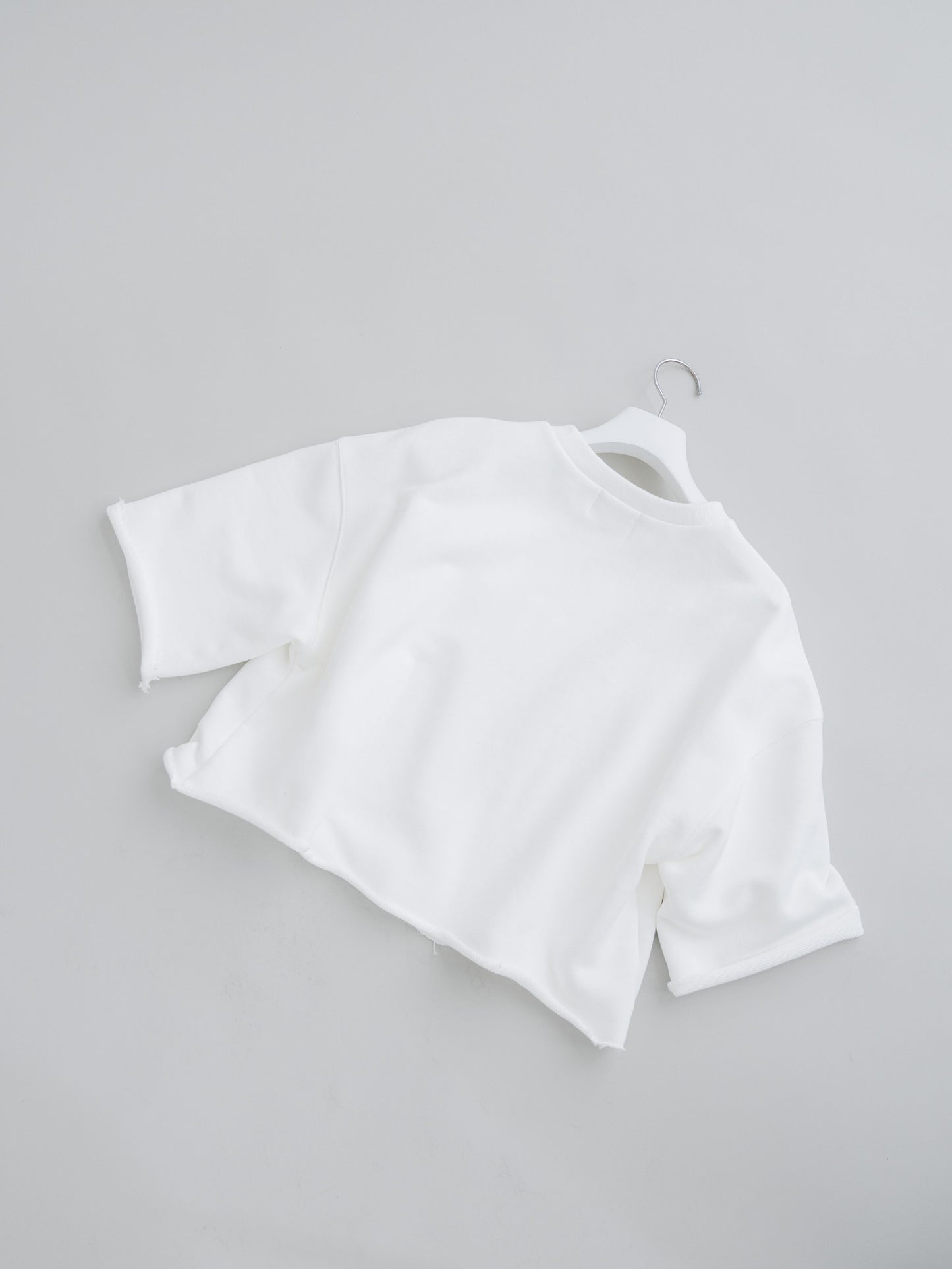 【PRE-ORDER】URAKE CROPPED TEE(white)