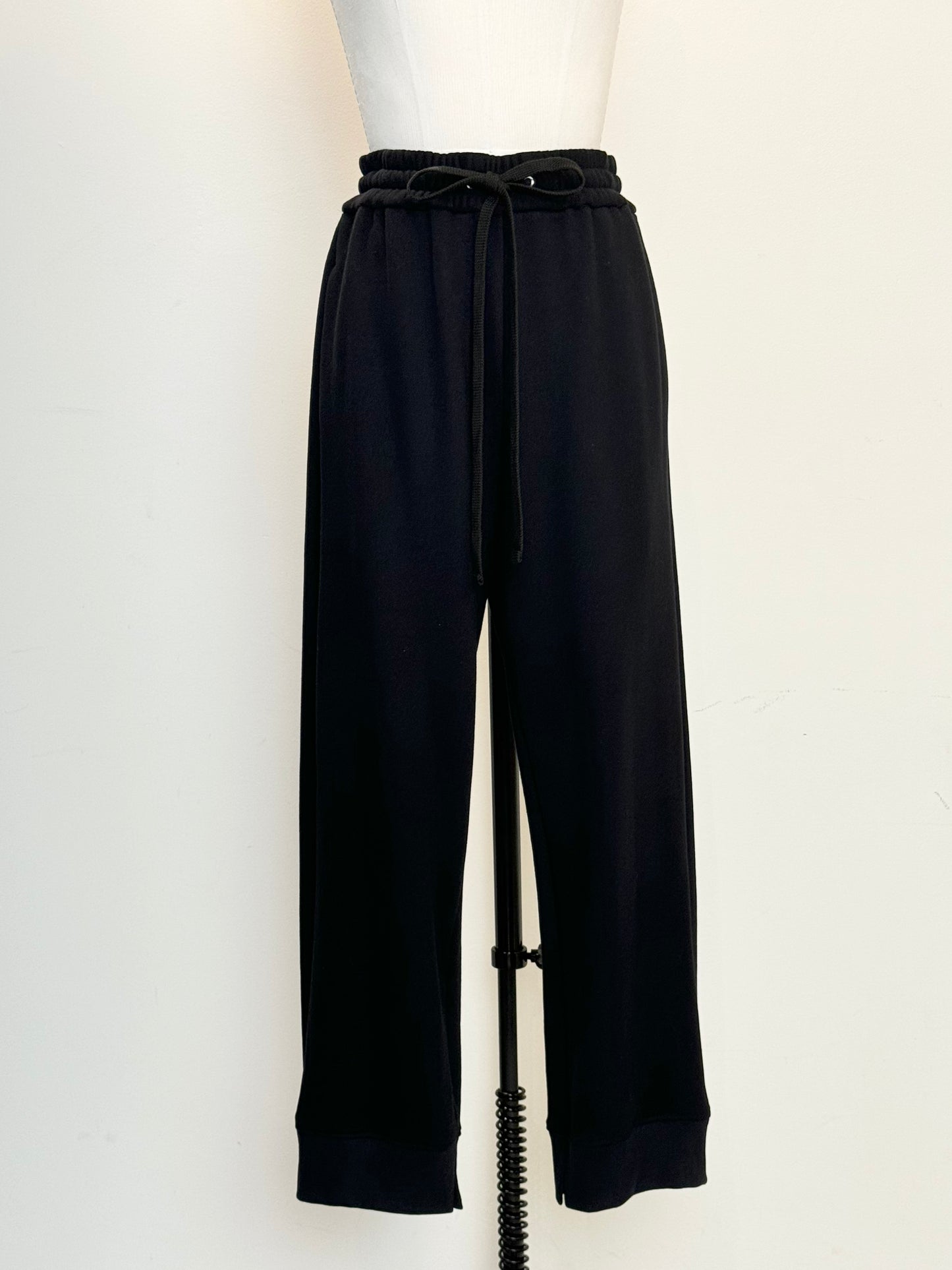 Urake ribcut pants