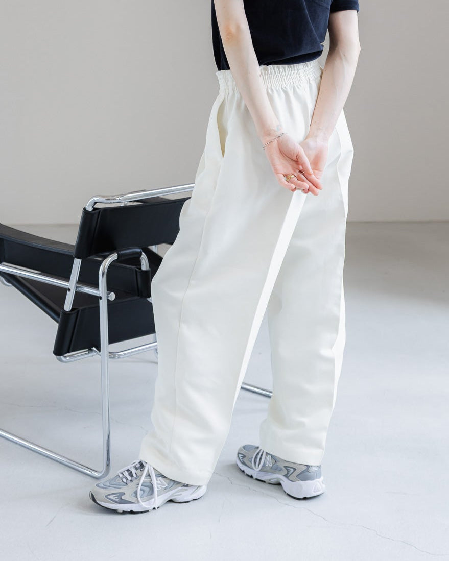 【PRE-ORDER】Gom Gurkha(white)