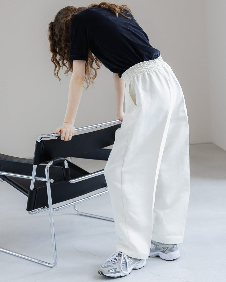 【PRE-ORDER】Gom Gurkha(white)