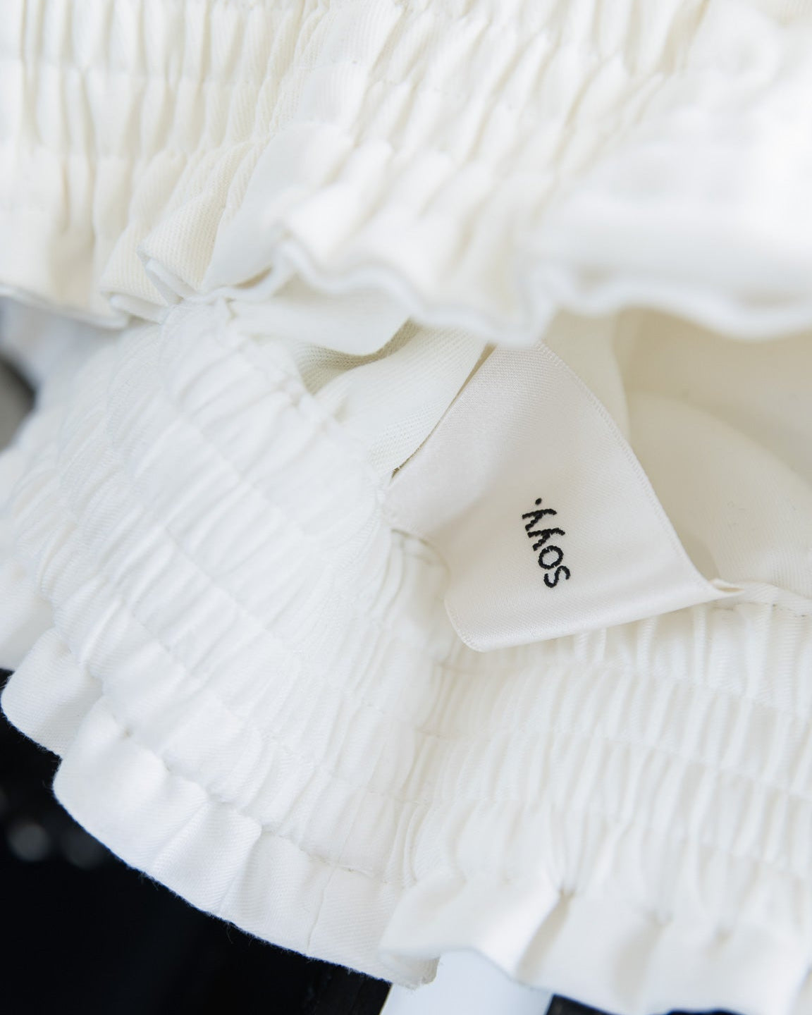 【PRE-ORDER】Gom Gurkha(white)