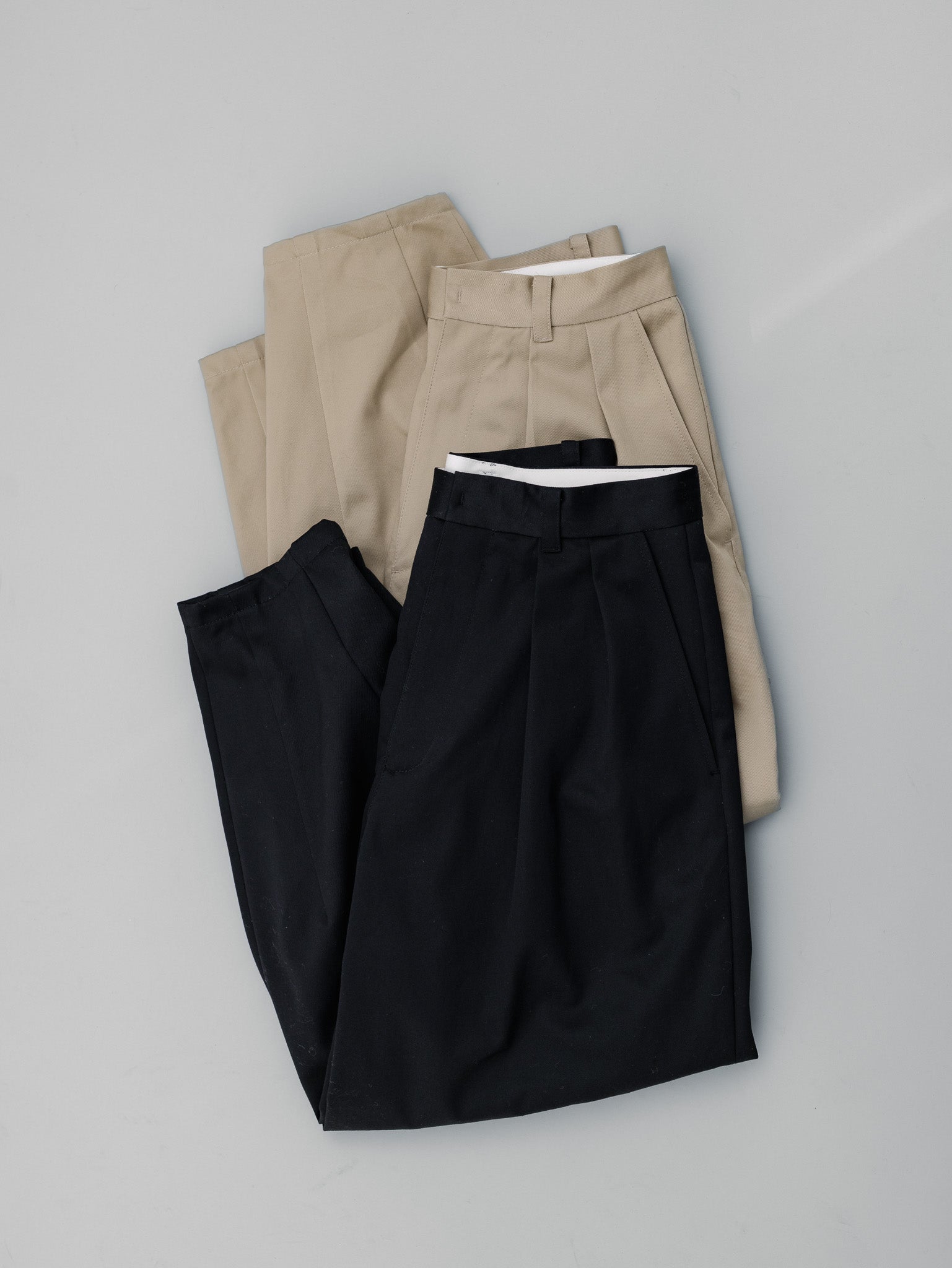 新品タグ付き　soyy. loose chino MY CHINO(BEIGE) – soyy.online