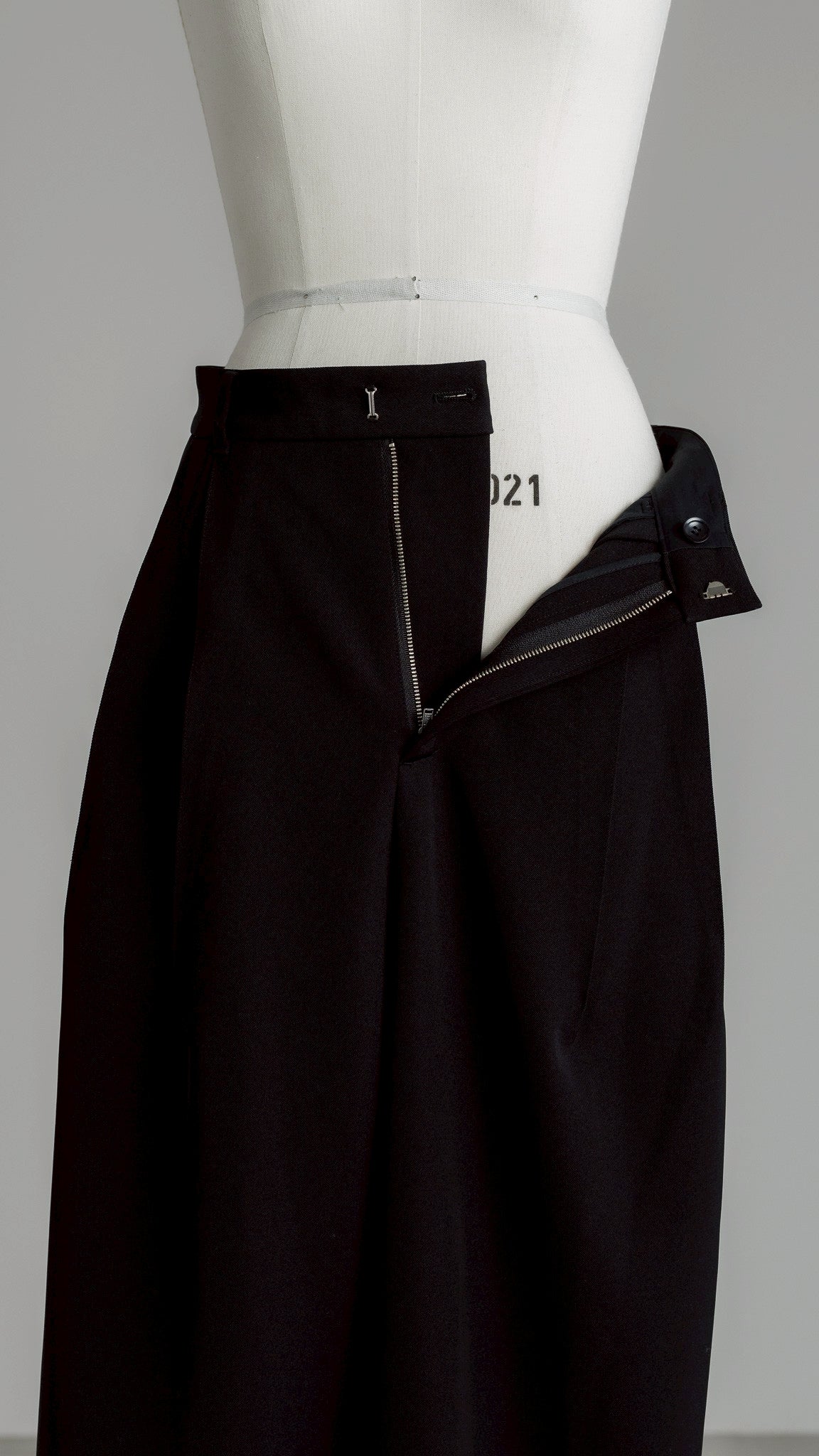 [PRE ORDER]LANDING PANTS(BLACK)