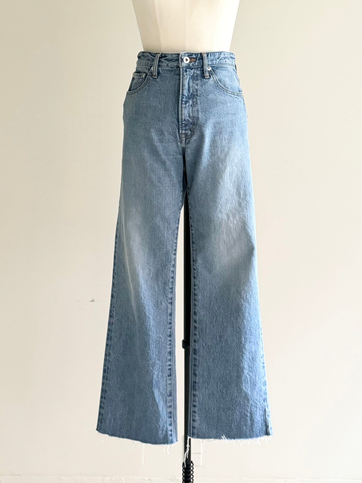 1ST JEANS