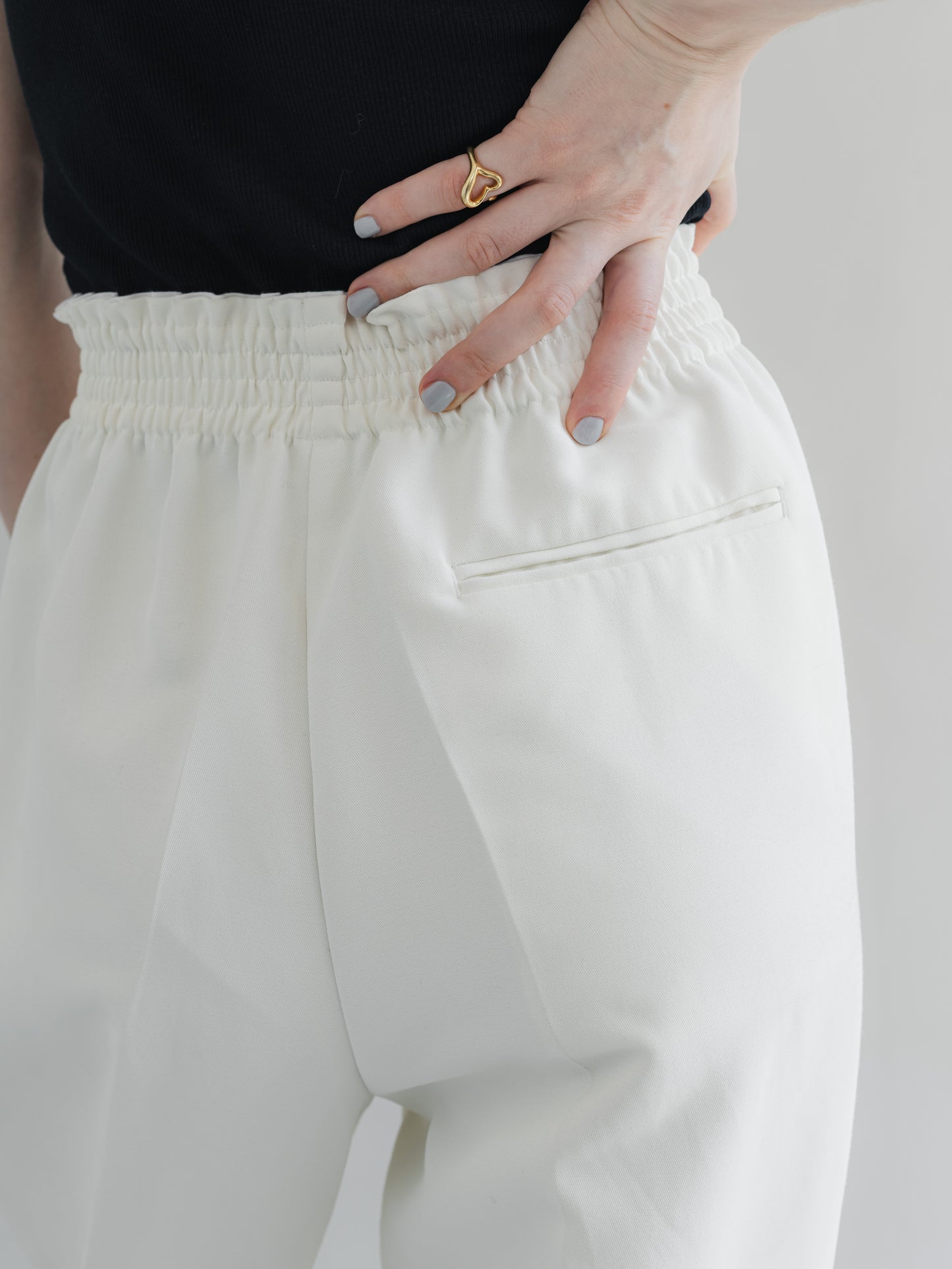 【PRE-ORDER】Gom Gurkha(white)