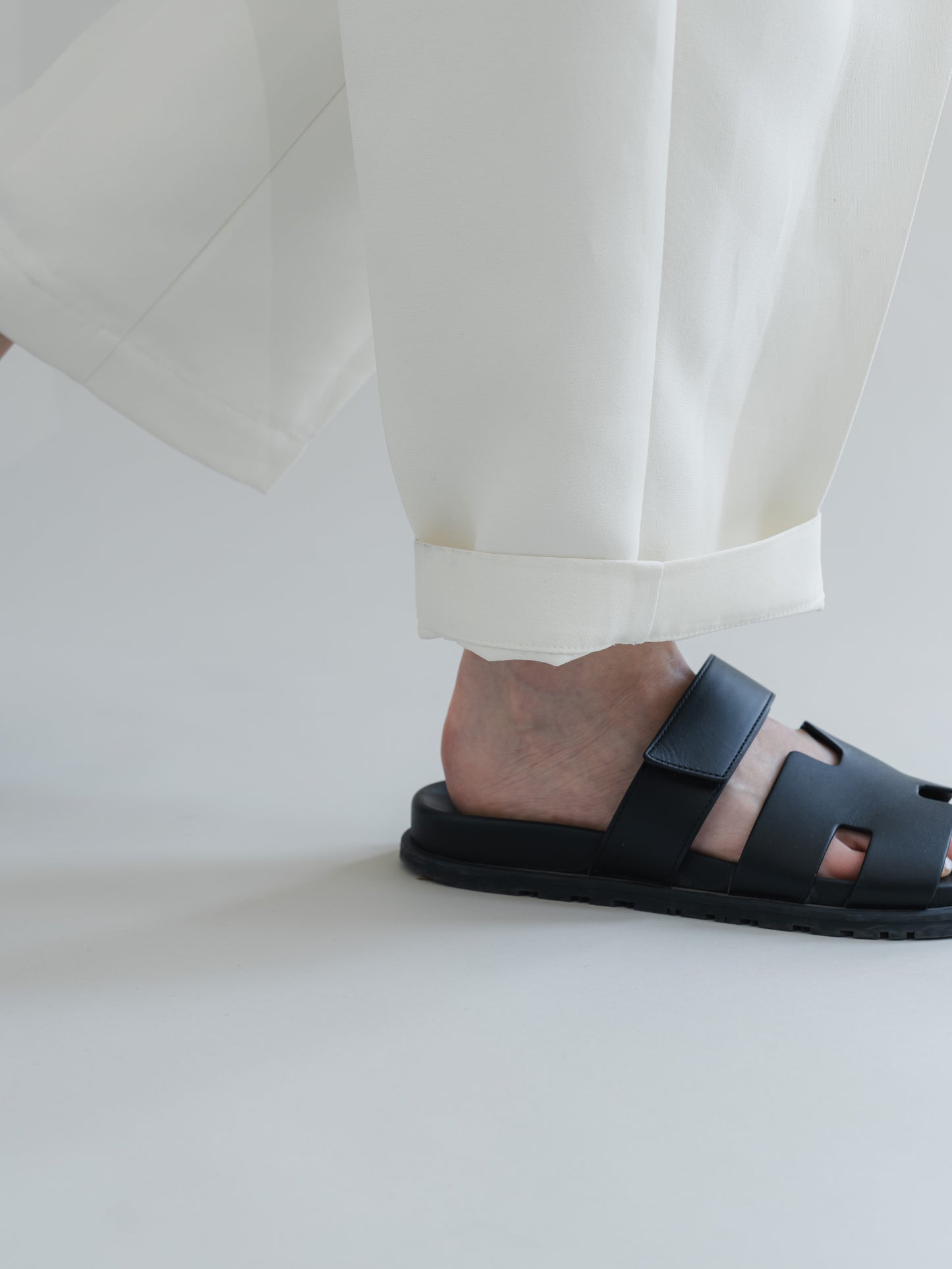 【PRE-ORDER】Gom Gurkha(white)