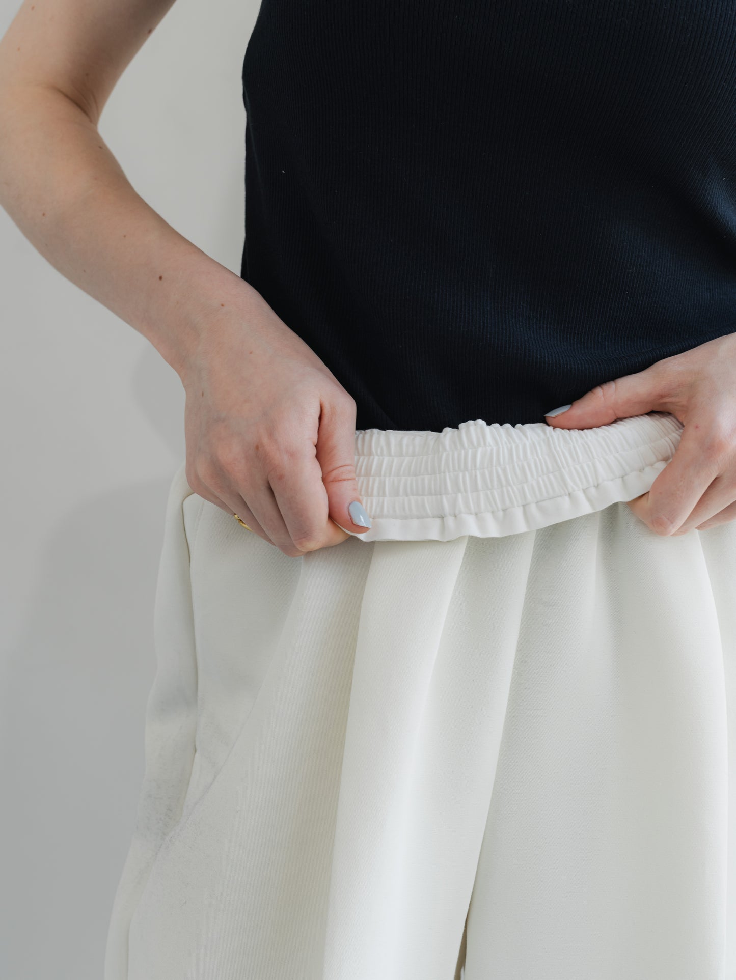 【PRE-ORDER】Gom Gurkha(white)