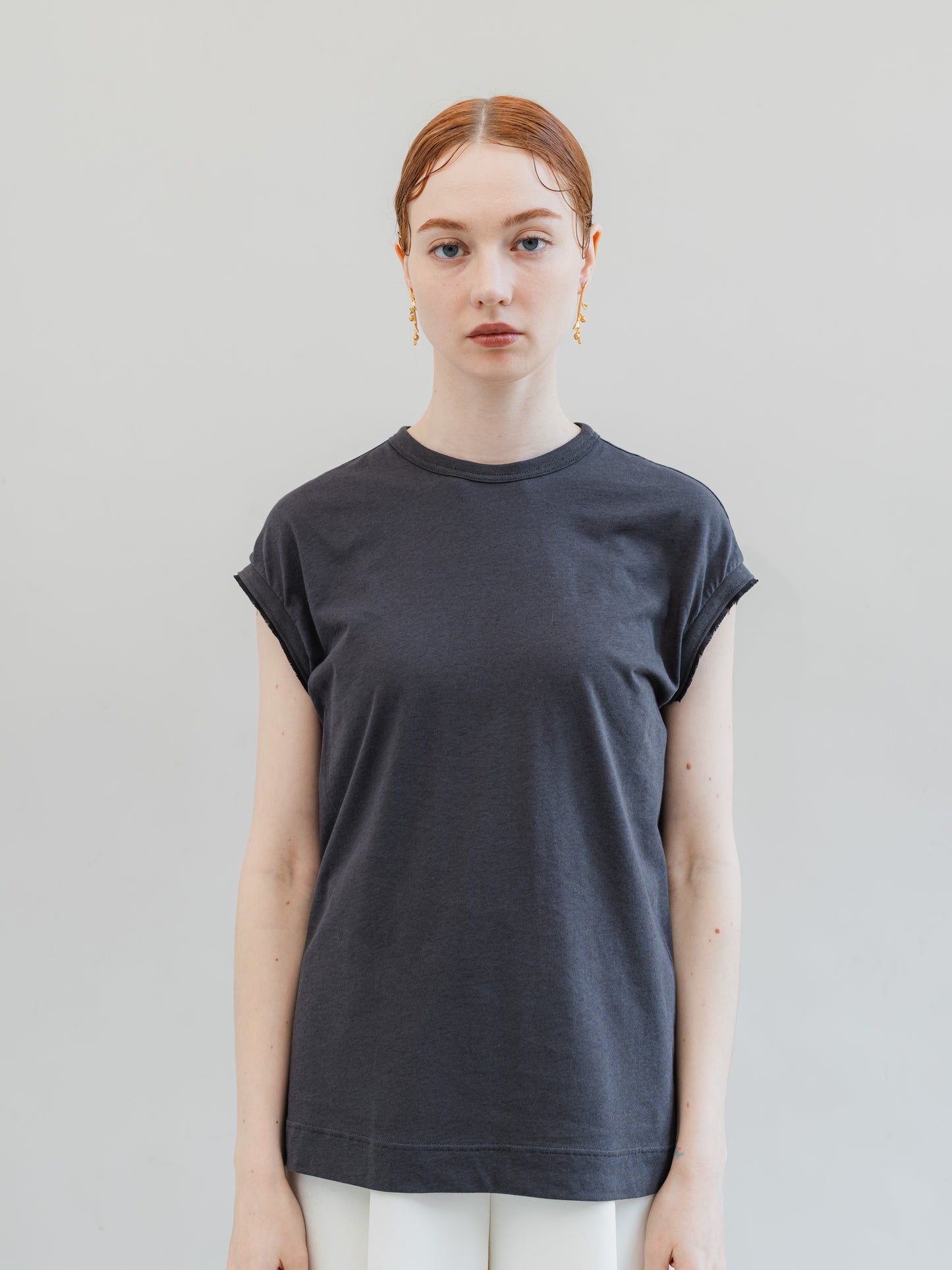 【PRE-ORDER】N.S.T(charcoal)