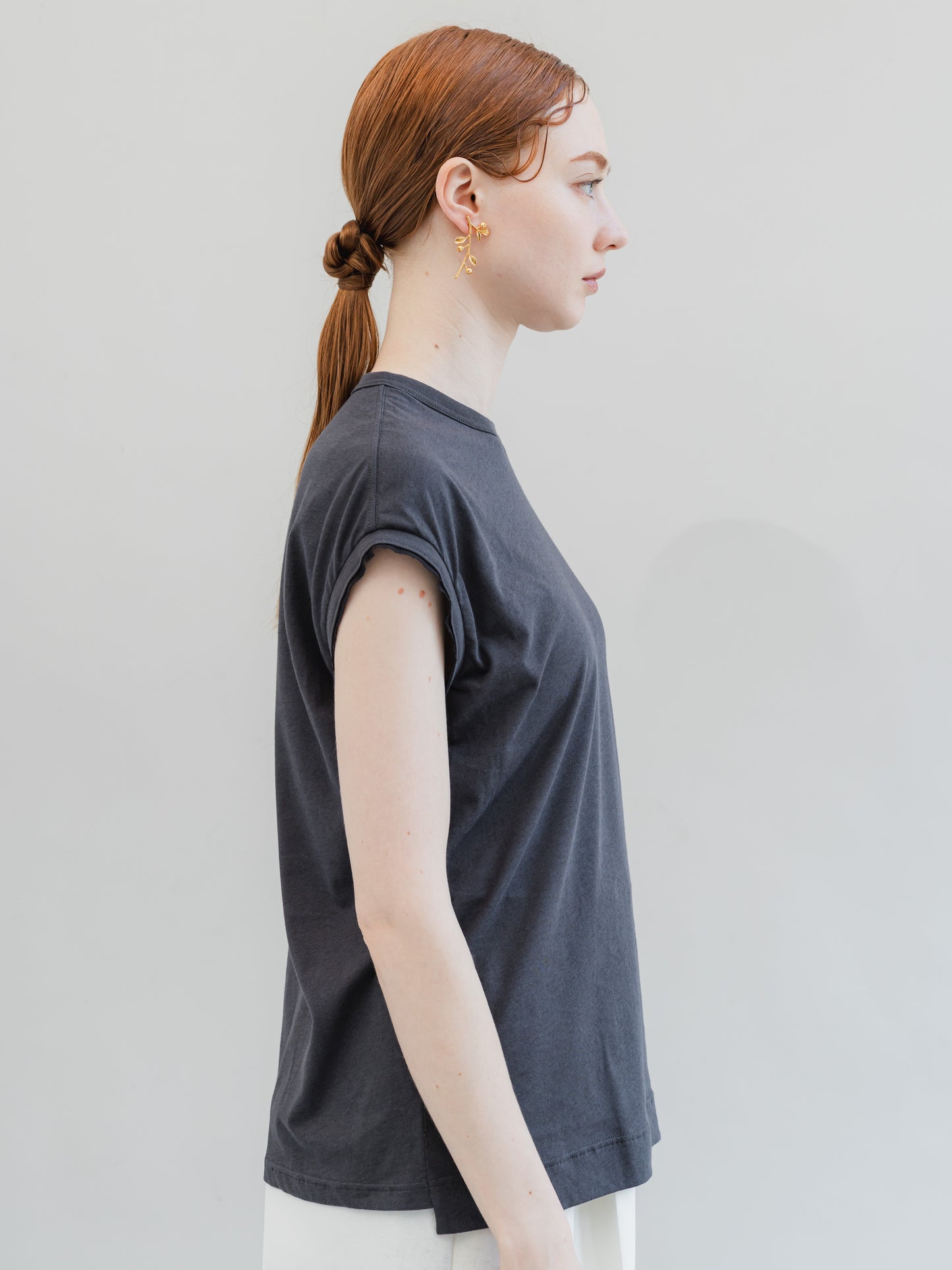 【PRE-ORDER】N.S.T(charcoal)