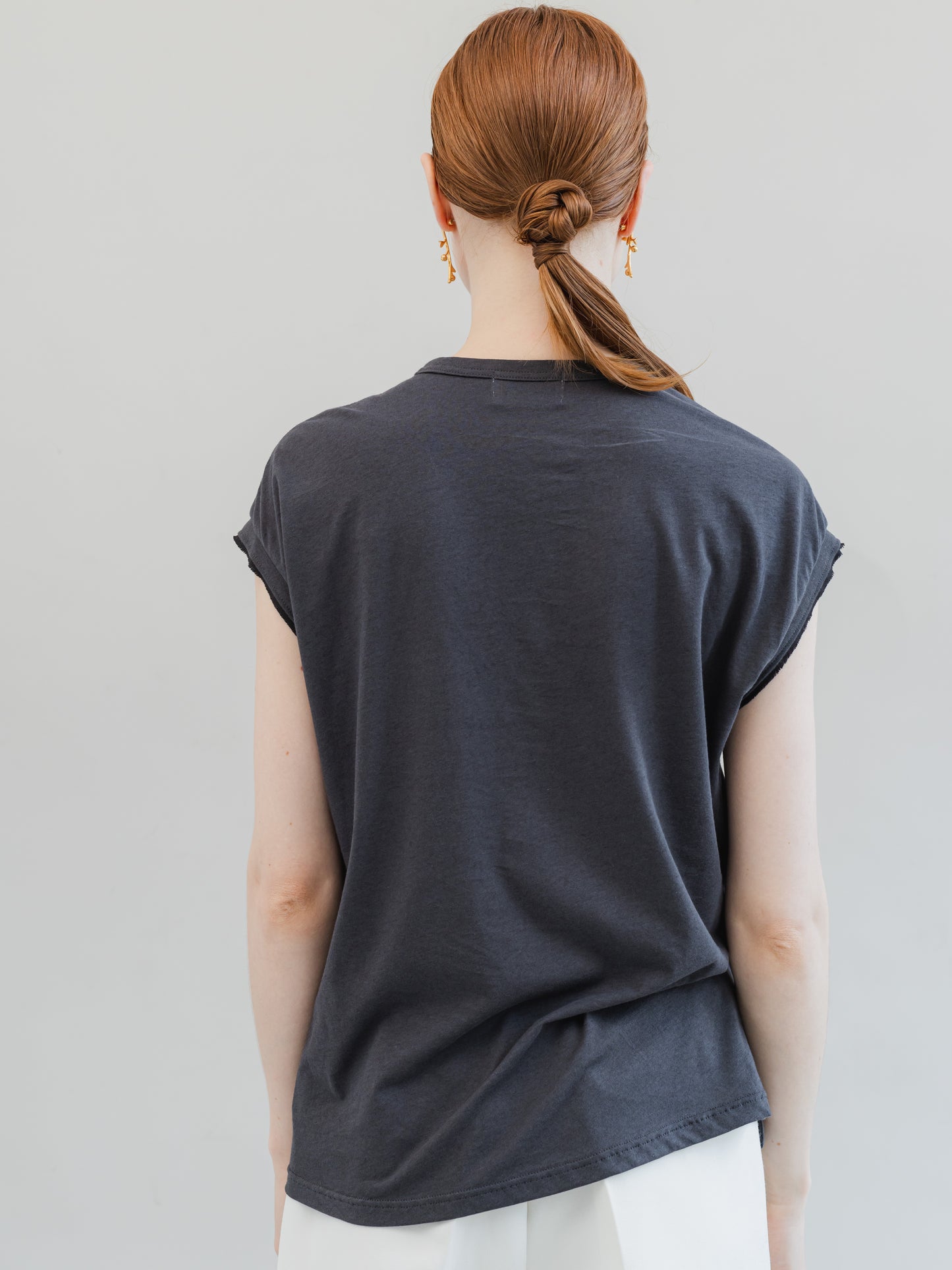 【PRE-ORDER】N.S.T(charcoal)