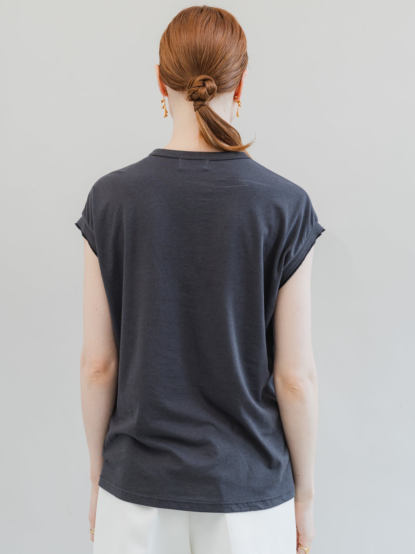 【PRE-ORDER】N.S.T(charcoal)