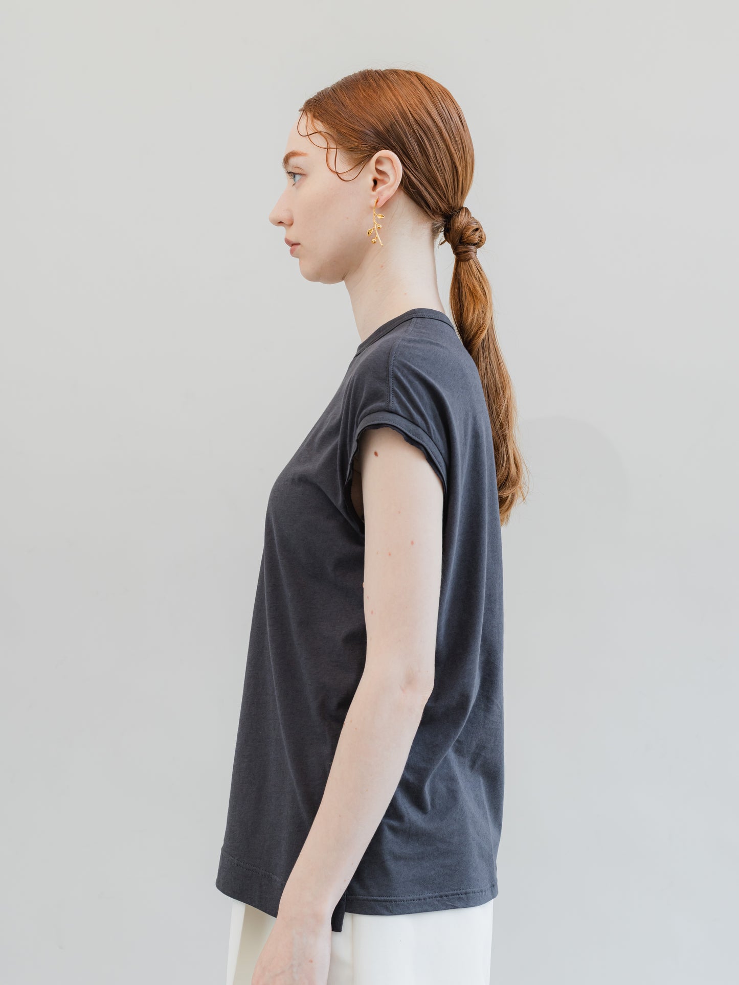 【PRE-ORDER】N.S.T(charcoal)