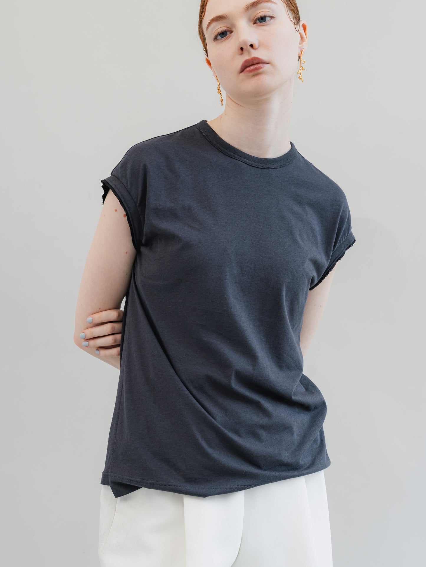 【PRE-ORDER】N.S.T(charcoal)