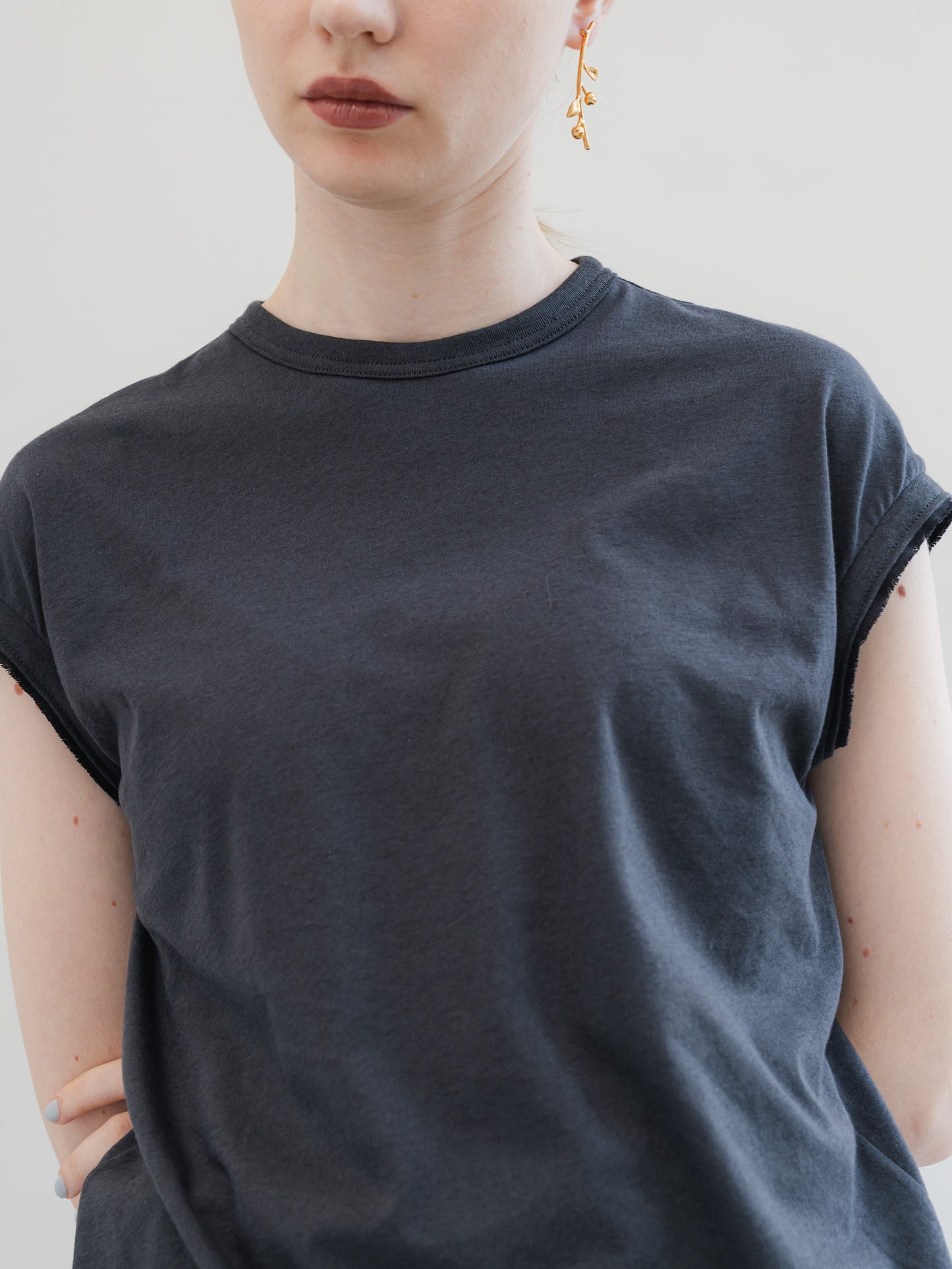 【PRE-ORDER】N.S.T(charcoal)