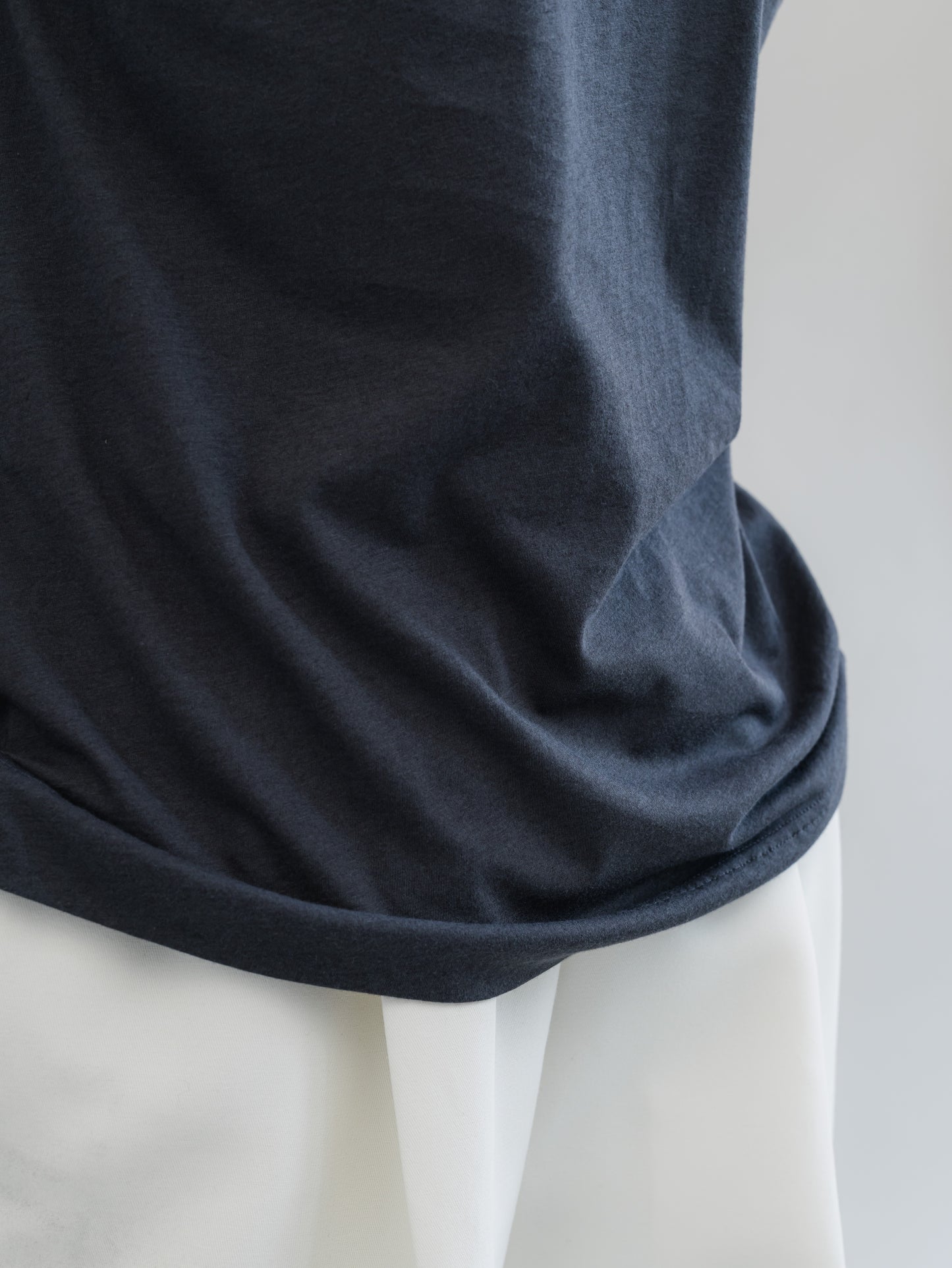 【PRE-ORDER】N.S.T(charcoal)