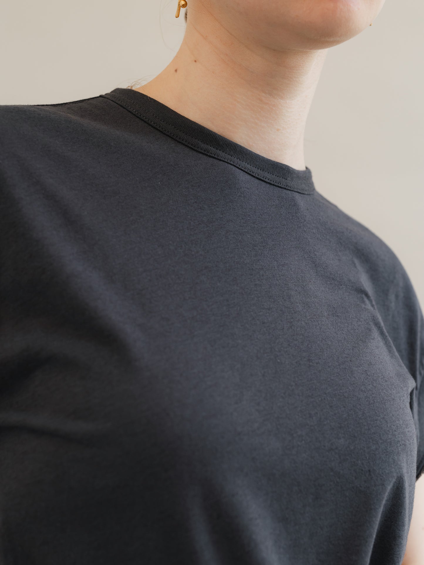 【PRE-ORDER】N.S.T(charcoal)