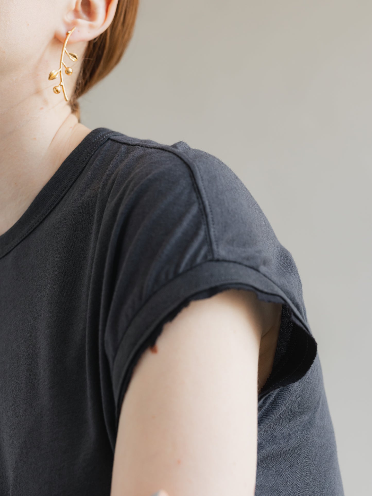 【PRE-ORDER】N.S.T(charcoal)