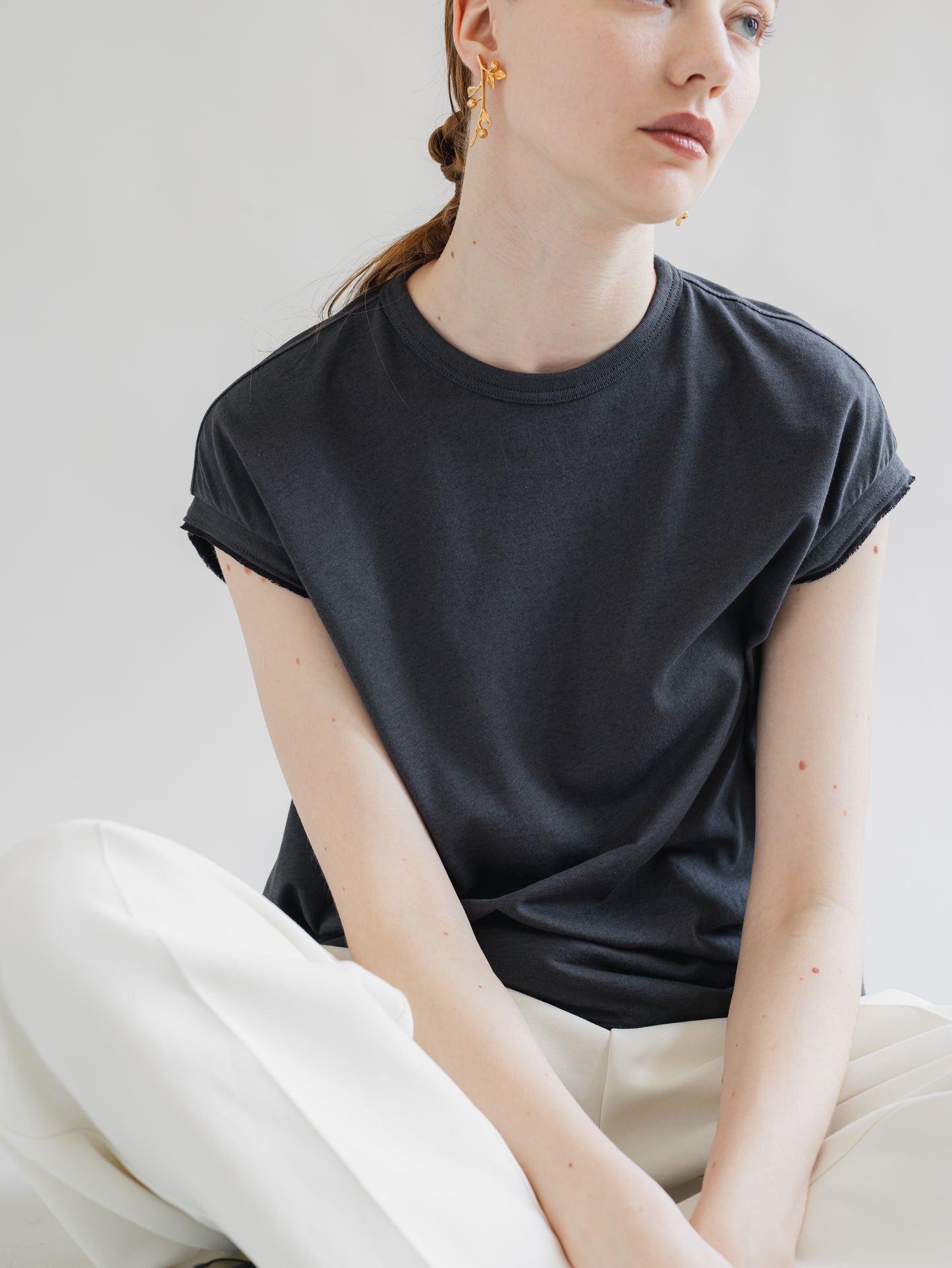 【PRE-ORDER】N.S.T(charcoal)