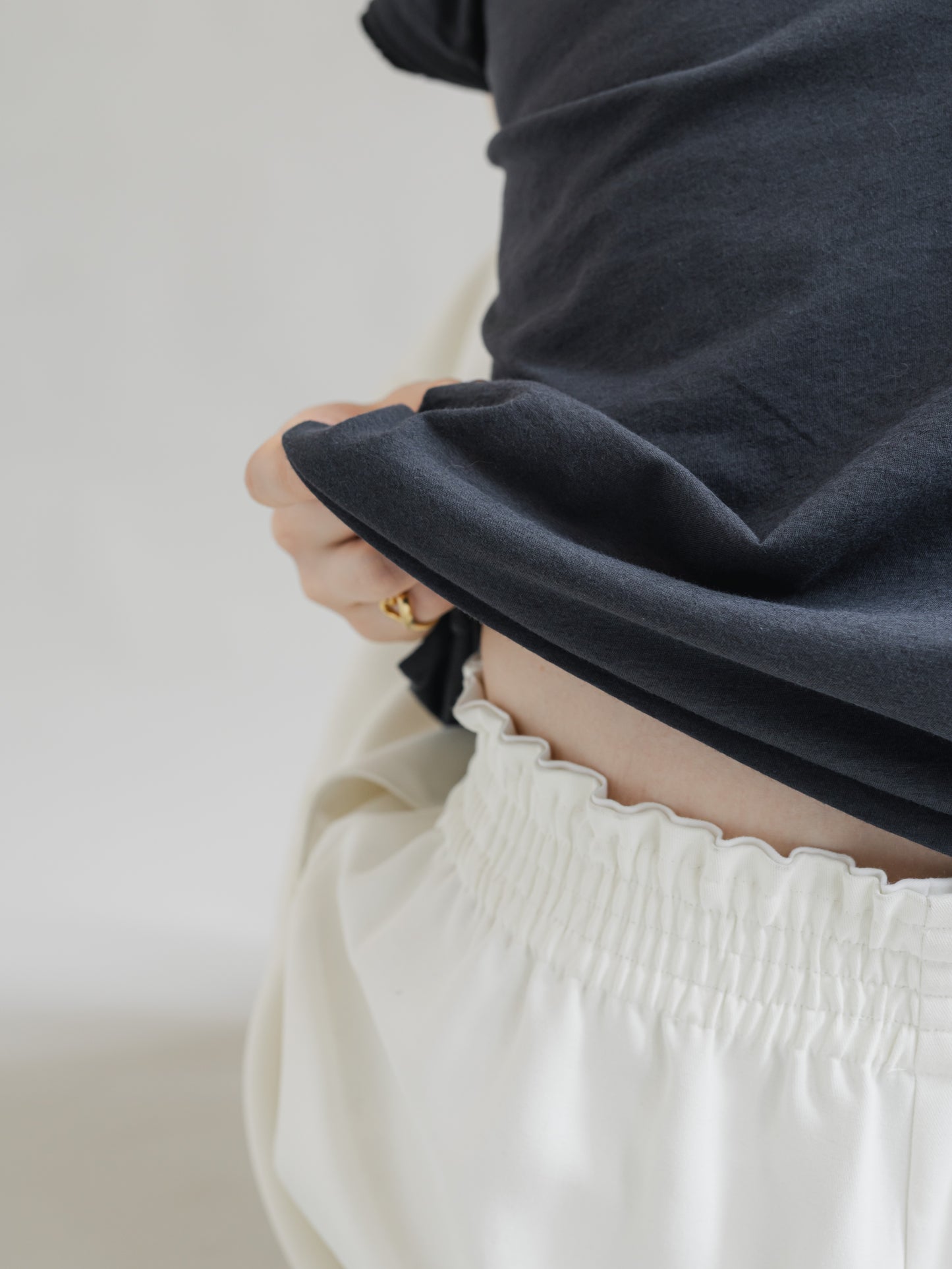 【PRE-ORDER】N.S.T(charcoal)