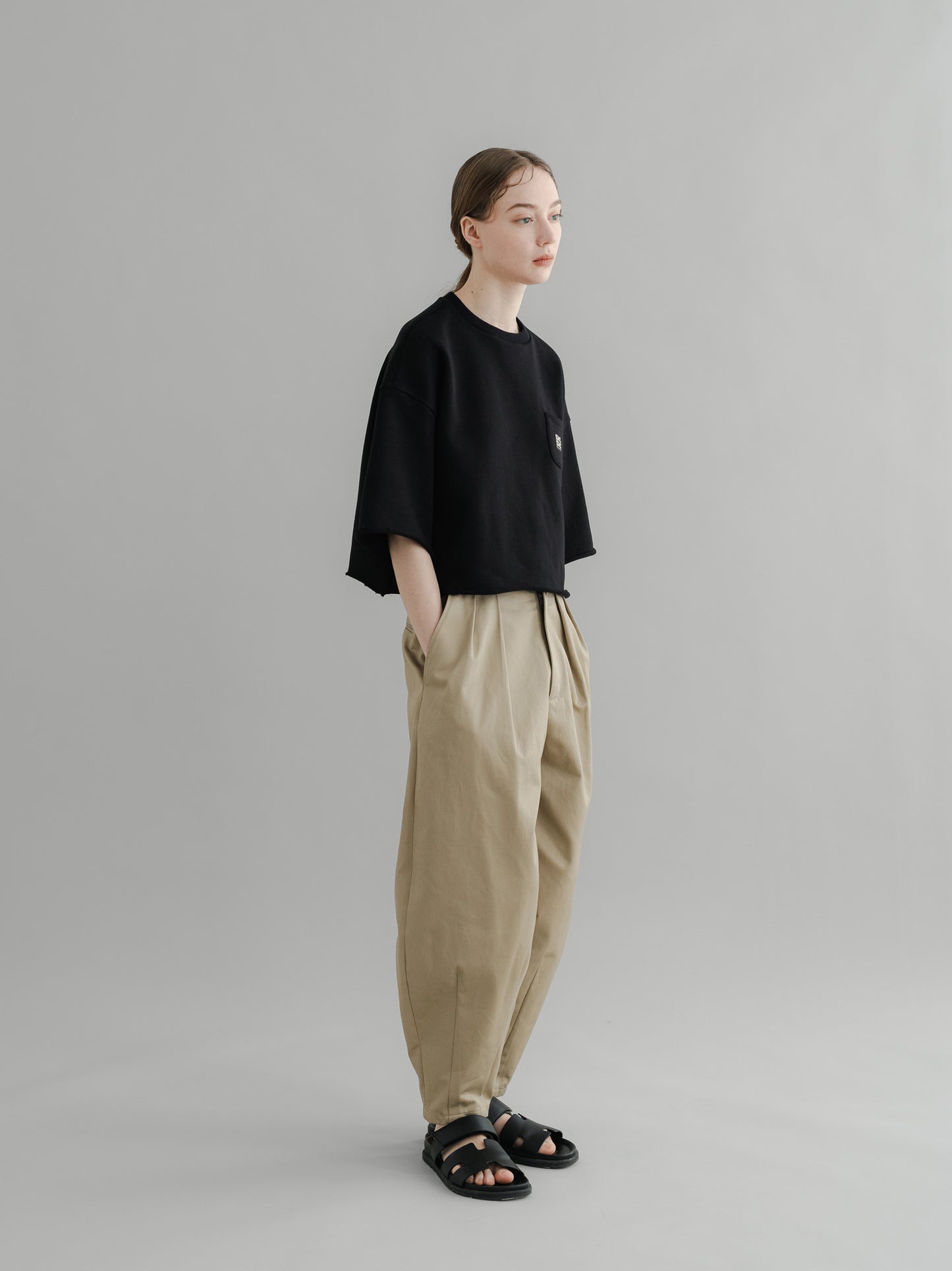 【PRE-ORDER】URAKE CROPPED TEE(black)
