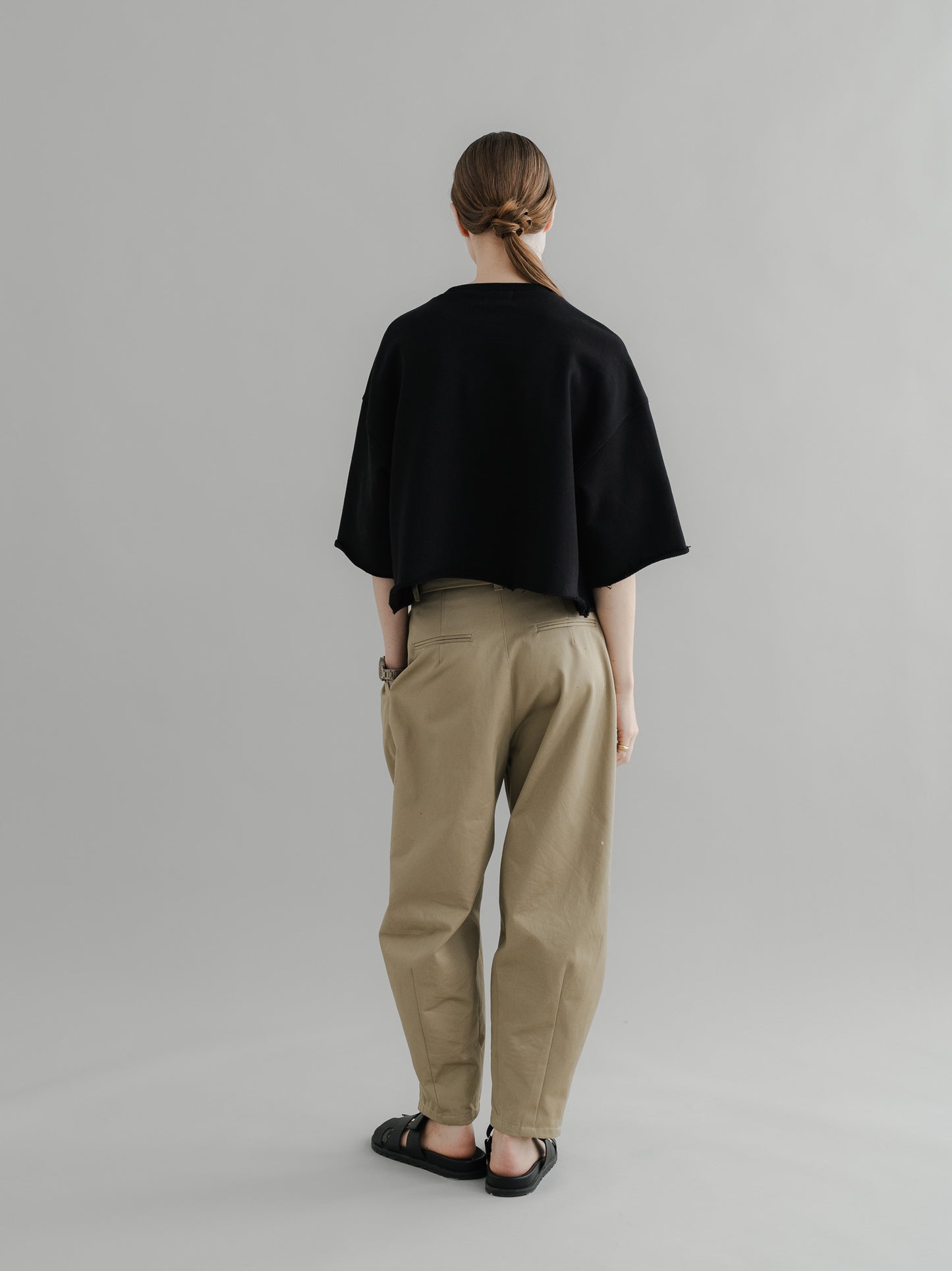 【PRE-ORDER】URAKE CROPPED TEE(black)