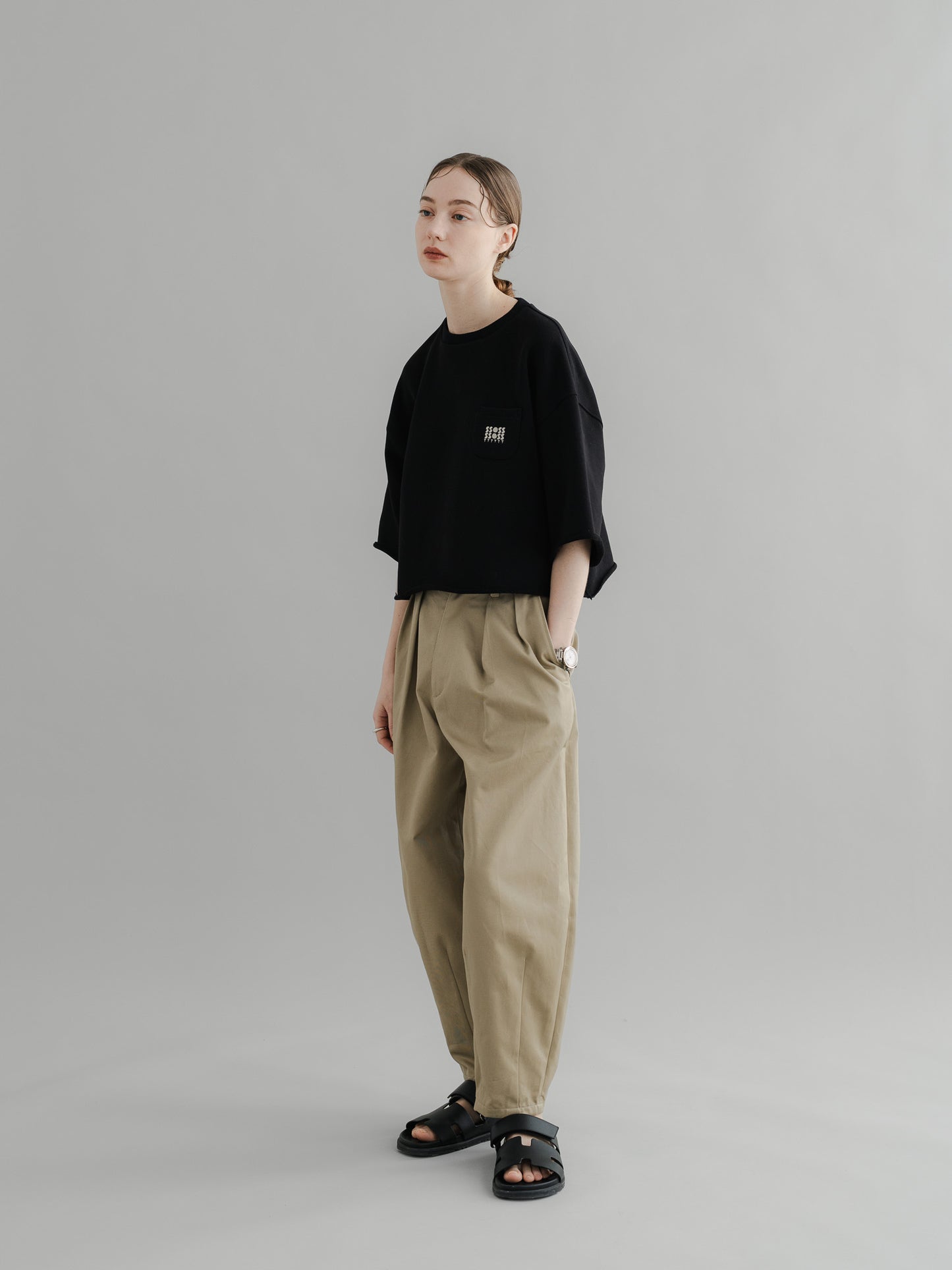 【PRE-ORDER】URAKE CROPPED TEE(black)