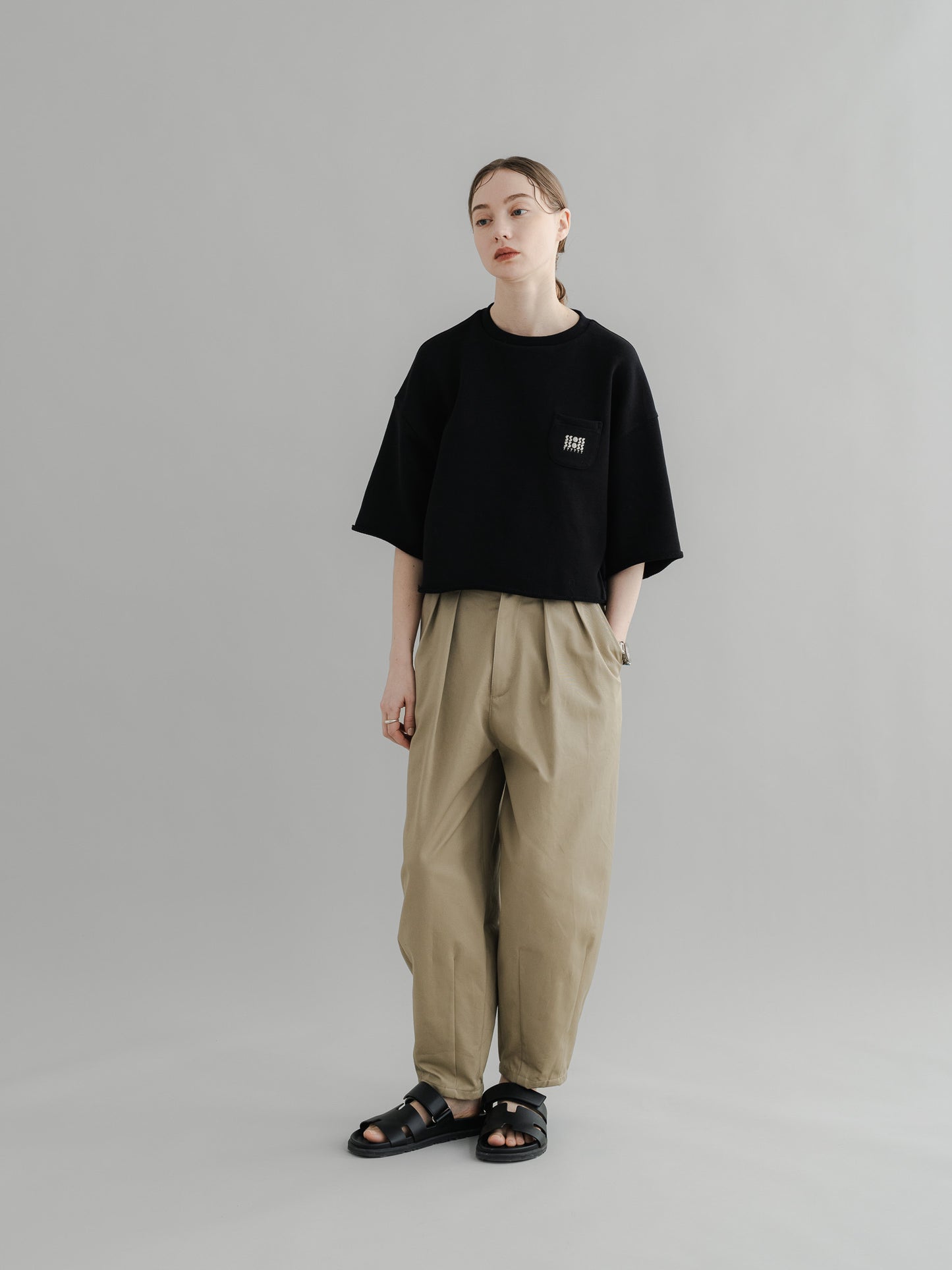 【PRE-ORDER】URAKE CROPPED TEE(black)
