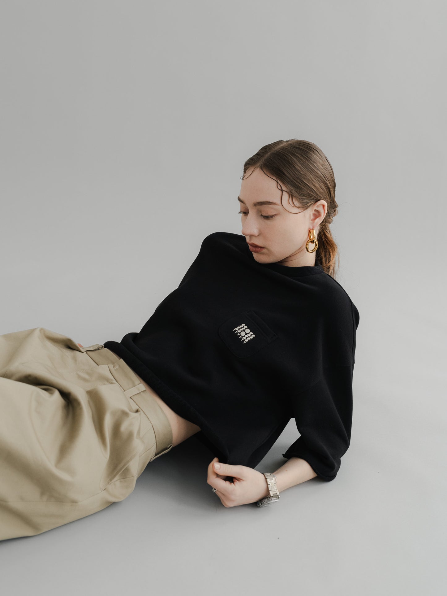 【PRE-ORDER】URAKE CROPPED TEE(black)