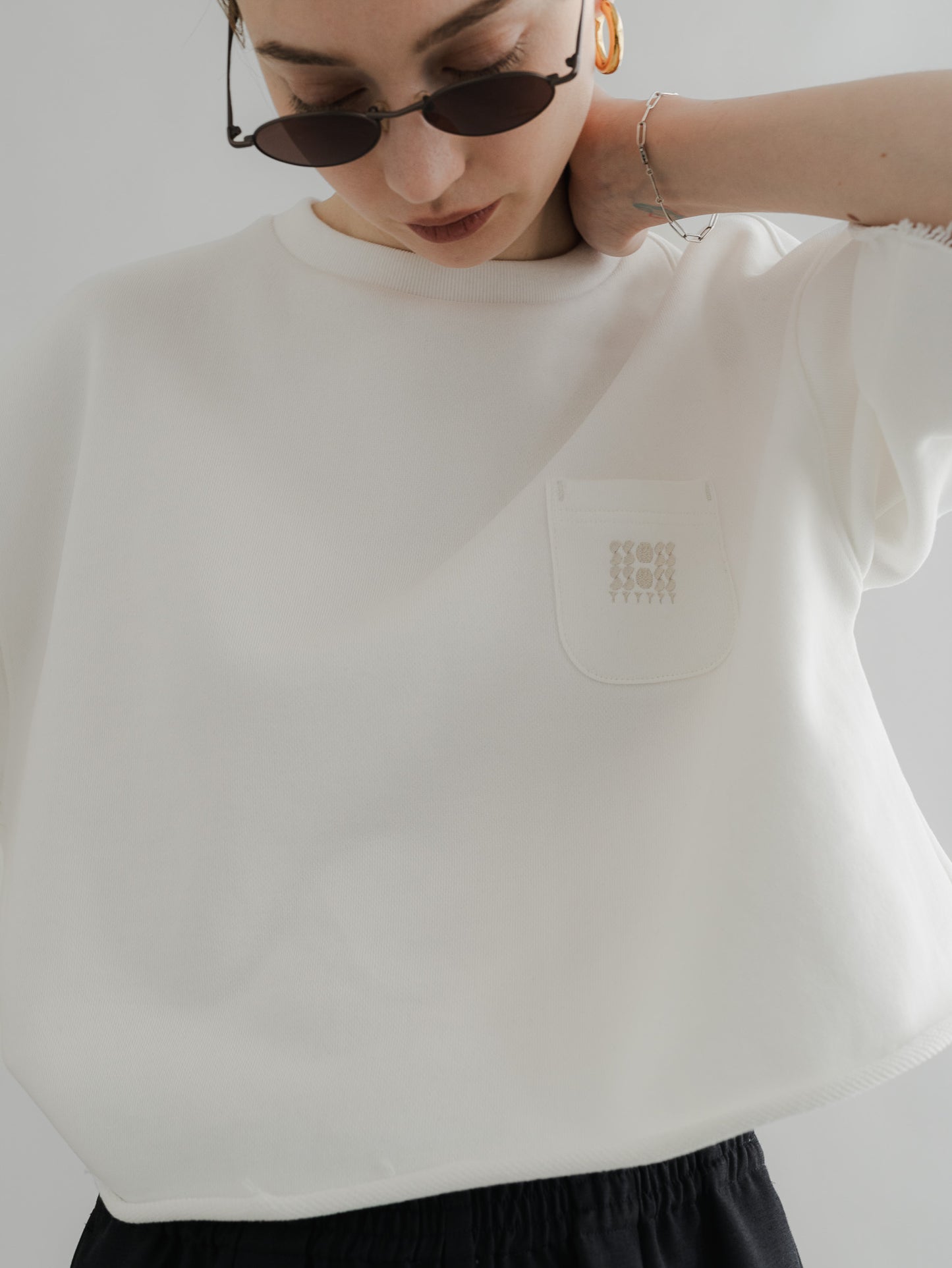 【PRE-ORDER】URAKE CROPPED TEE(white)