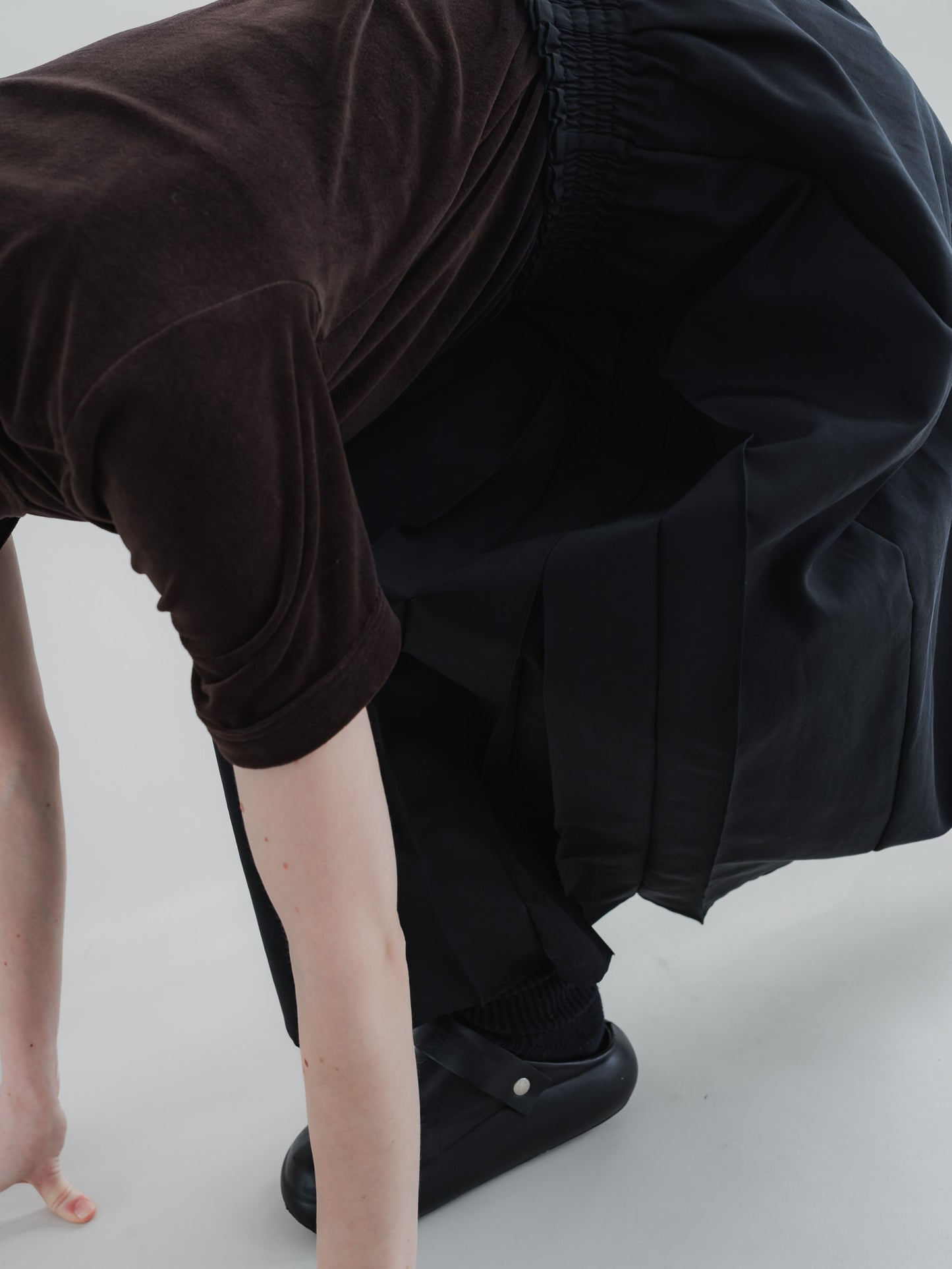 【PRE-ORDER】VLOUR TEE(BROWN)