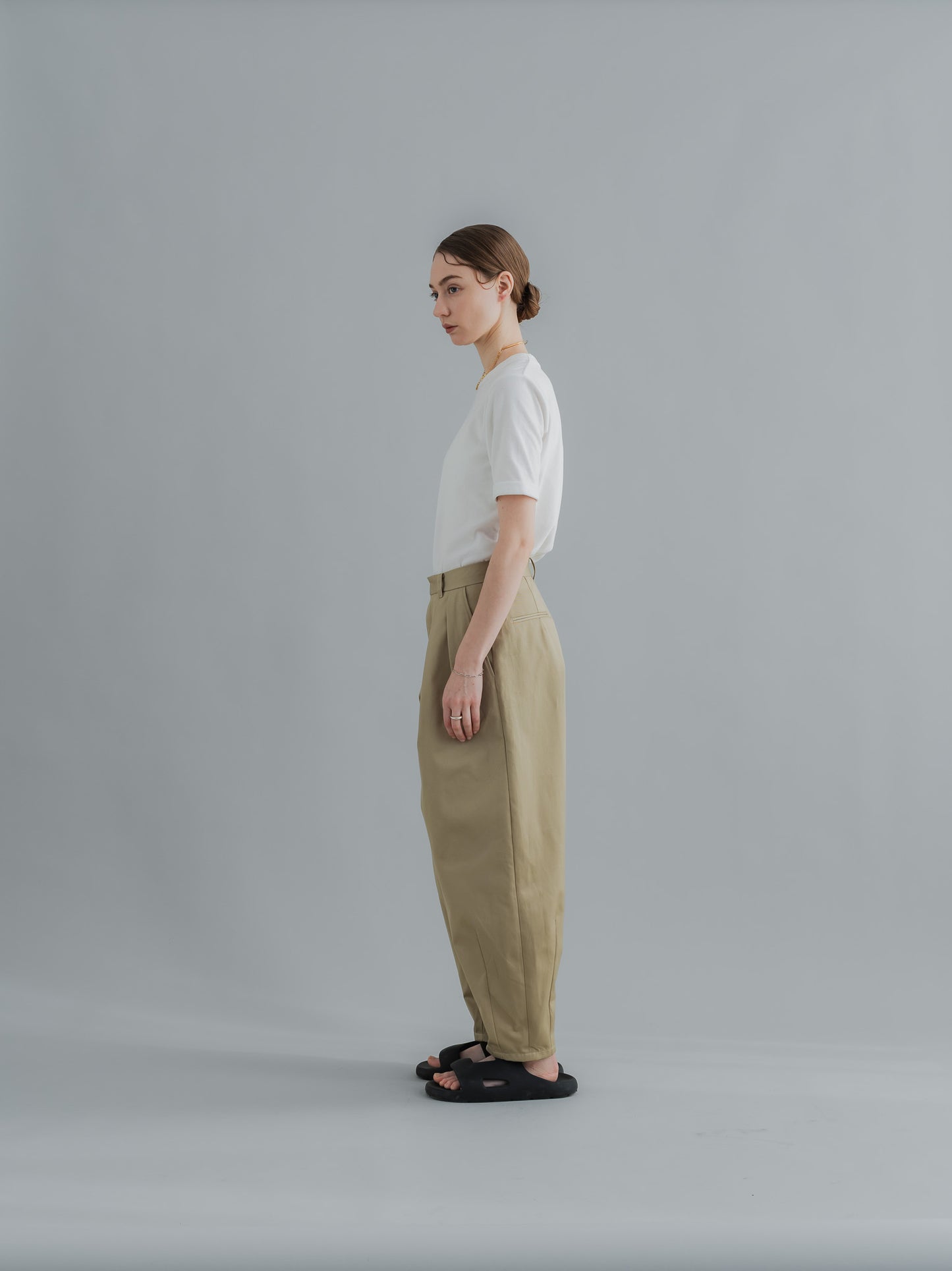 【PRE-ORDER】VLOUR TEE(WHITE)