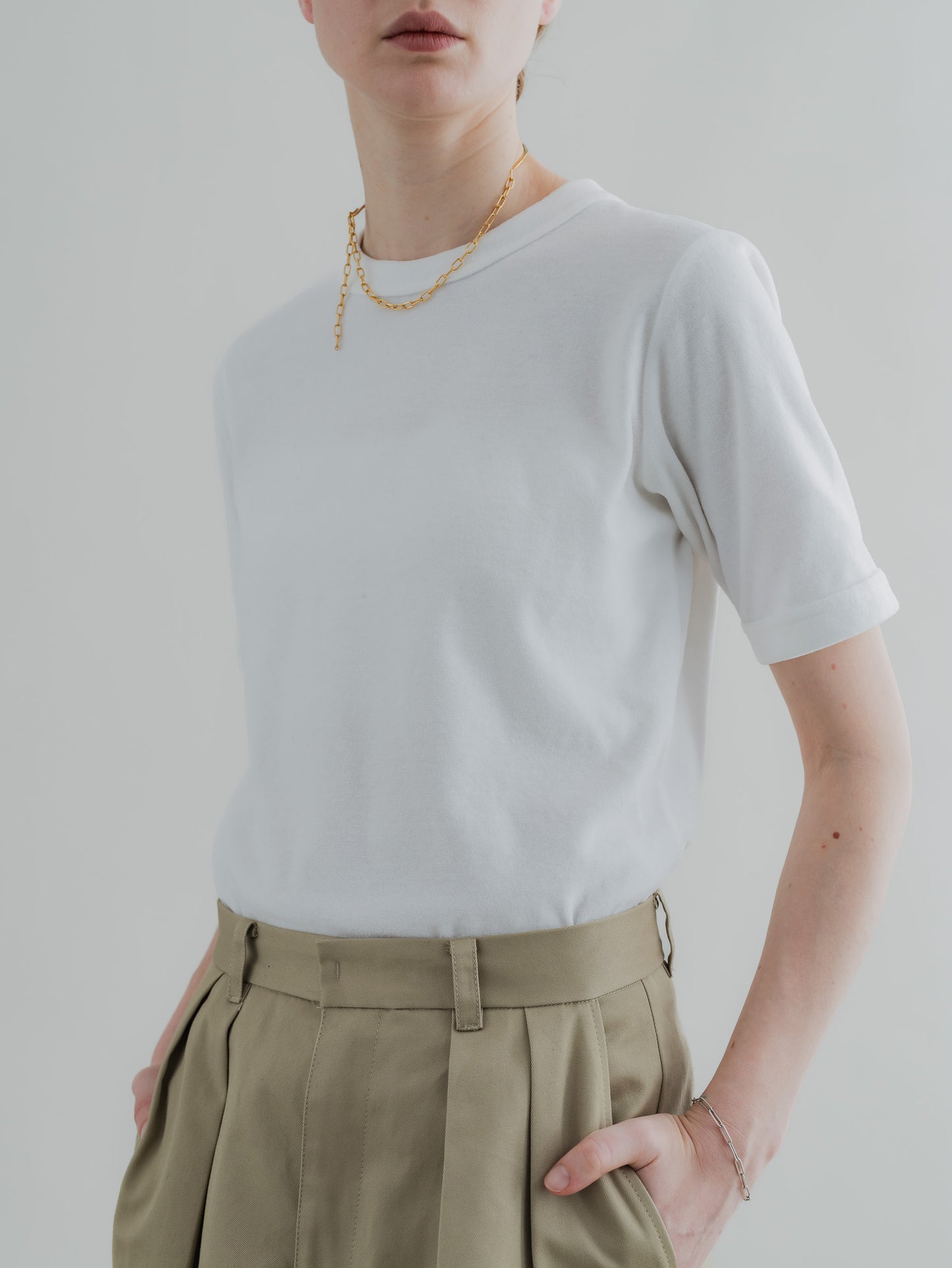 【PRE-ORDER】VLOUR TEE(WHITE)